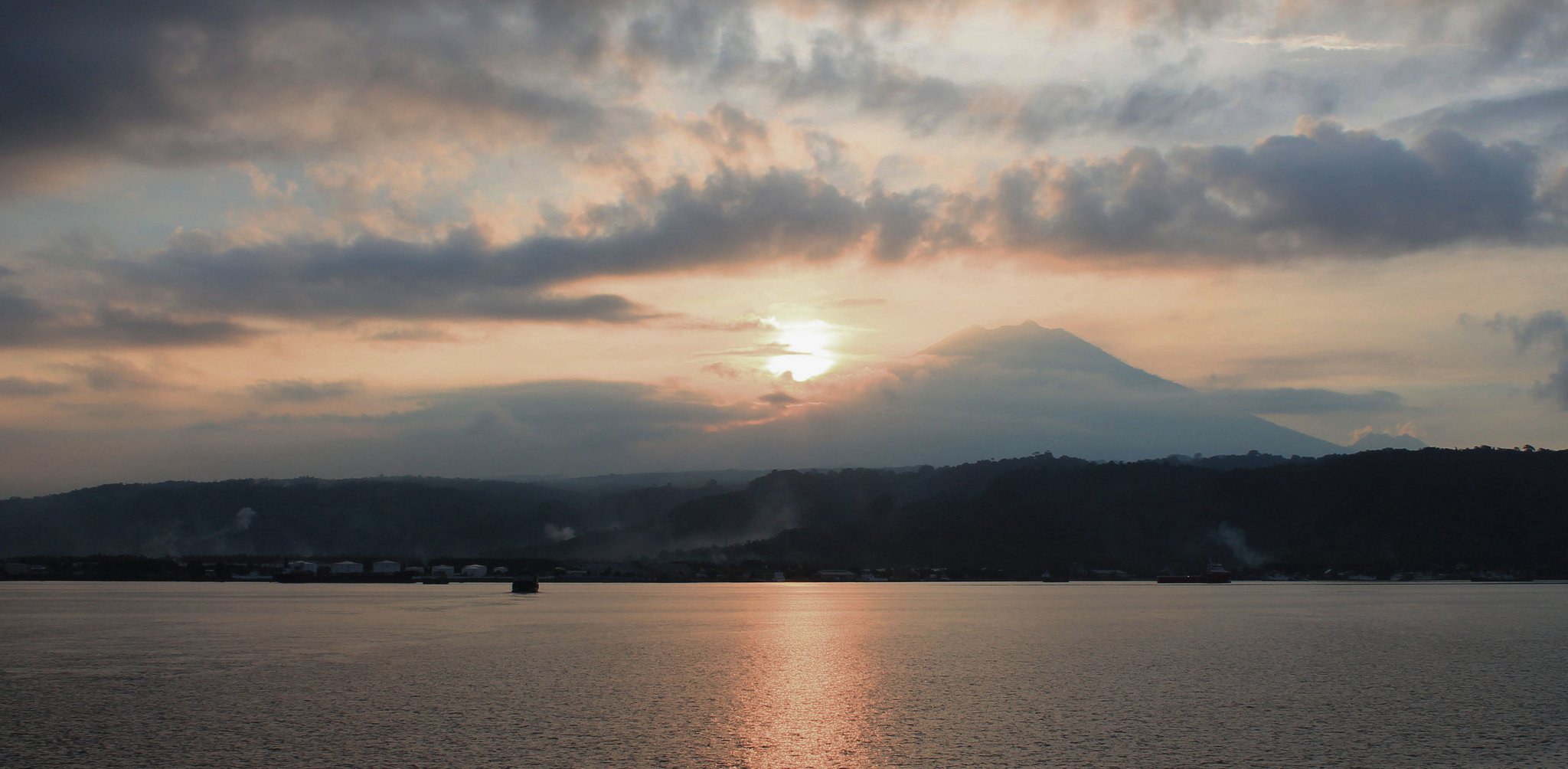 Bali Balo Tours: Discover the landscapes diversity through Bali, Java and Lombok islands.