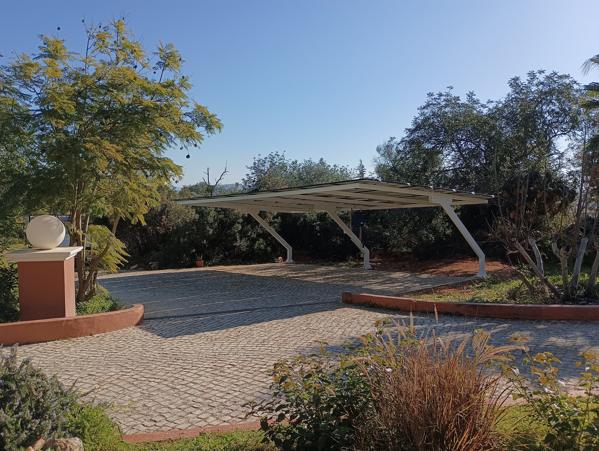 Solar Carport for 4 cars, 10 kw/peak,Wallbox Commander