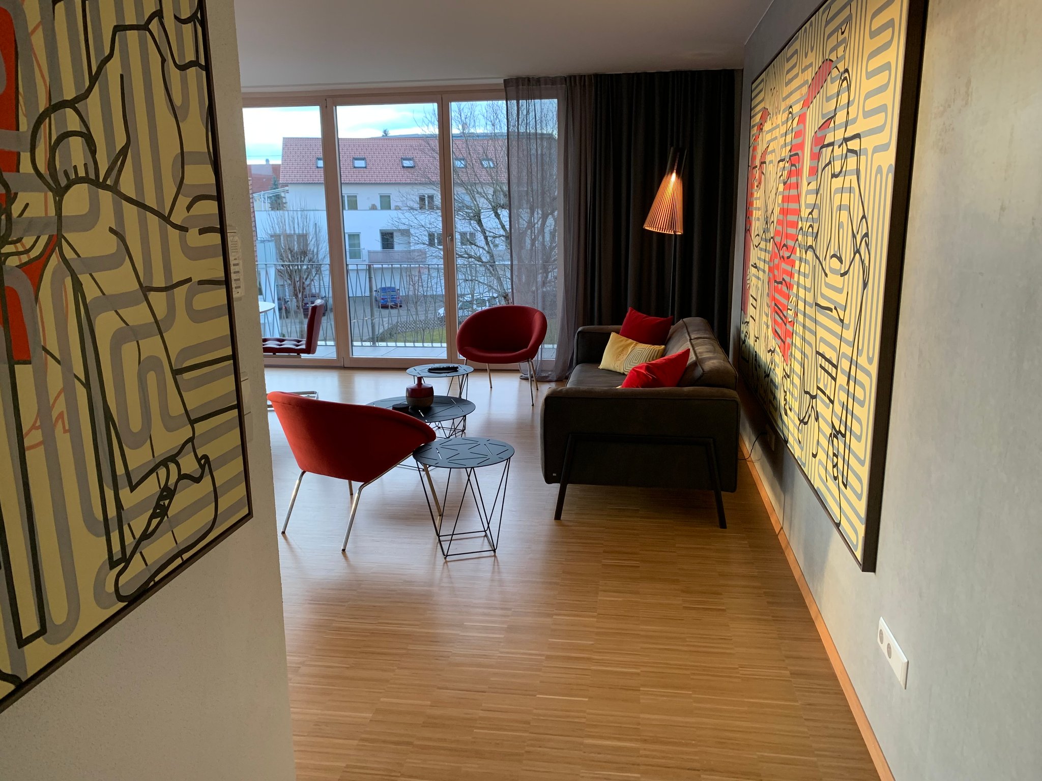 Blick in Wohn-, Essbereich