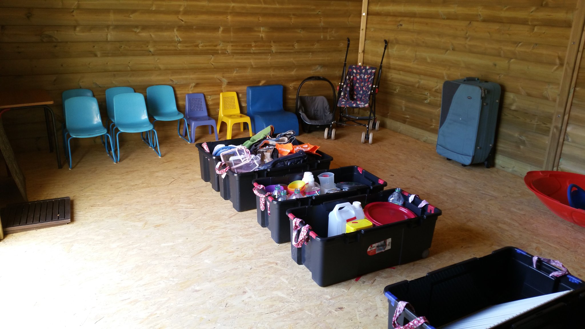 Premières installations (aménagement intérieur en cours)