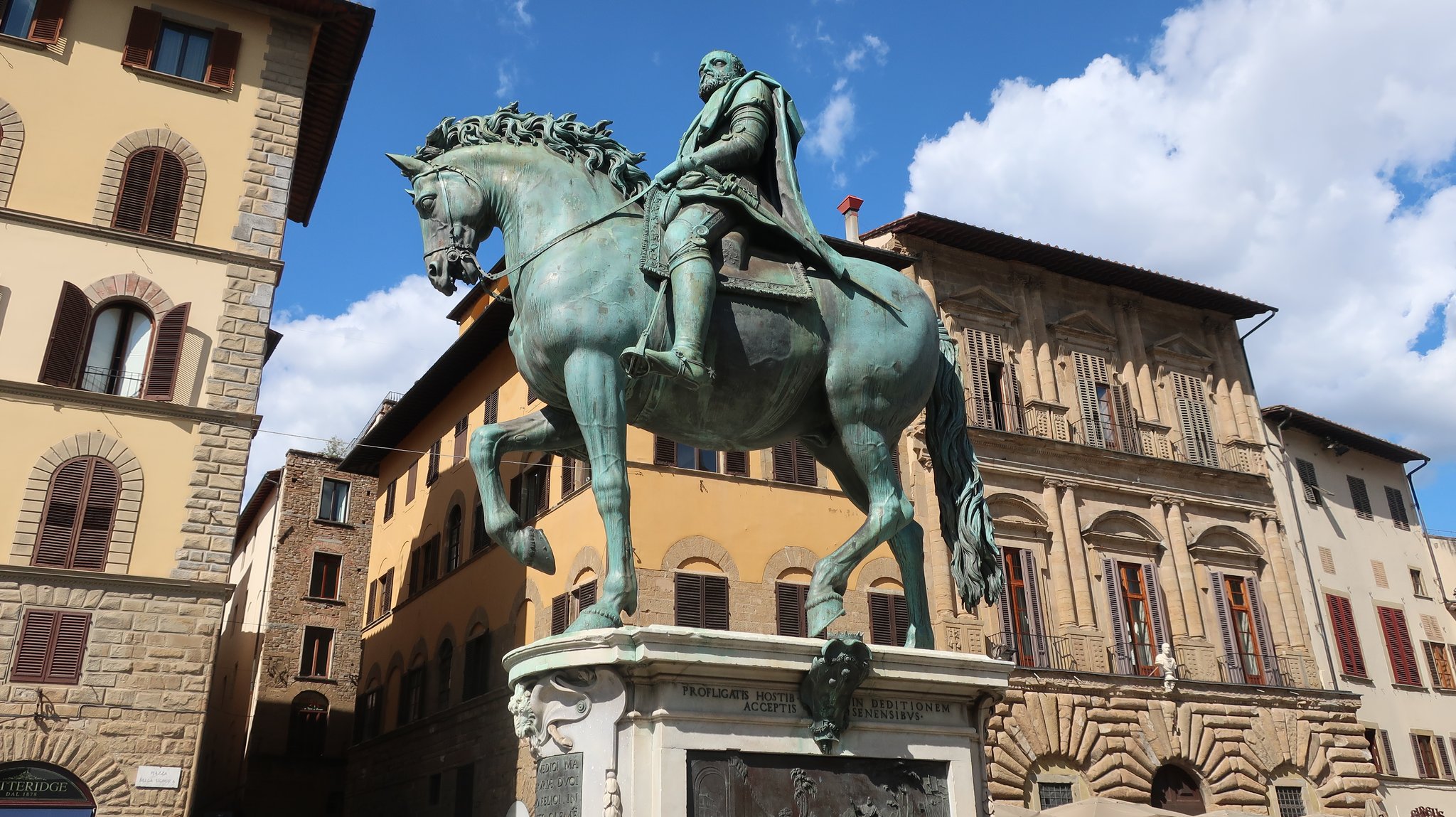 コジモ１世 騎馬像