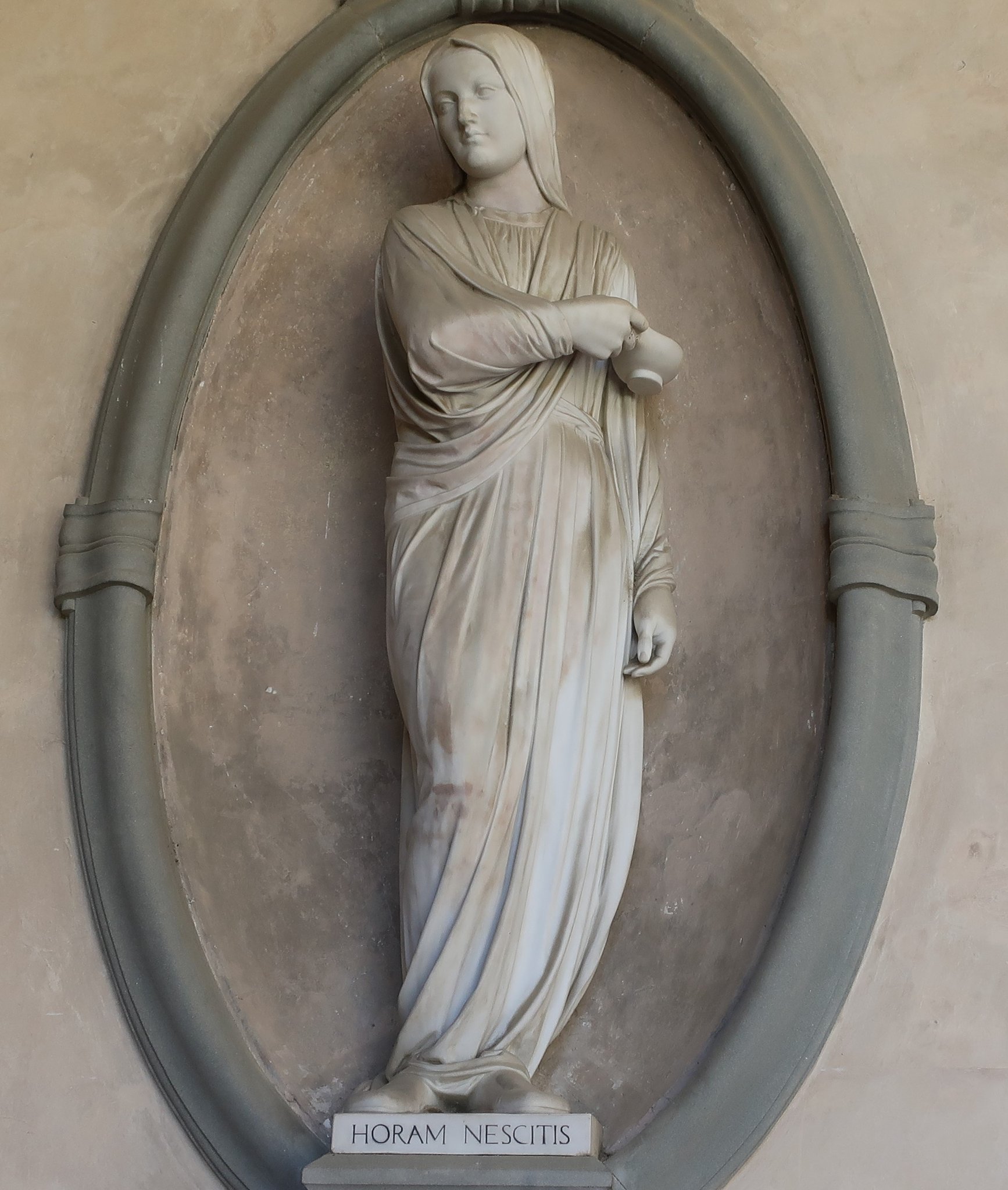 A statue of the "Lady with the Lamp"