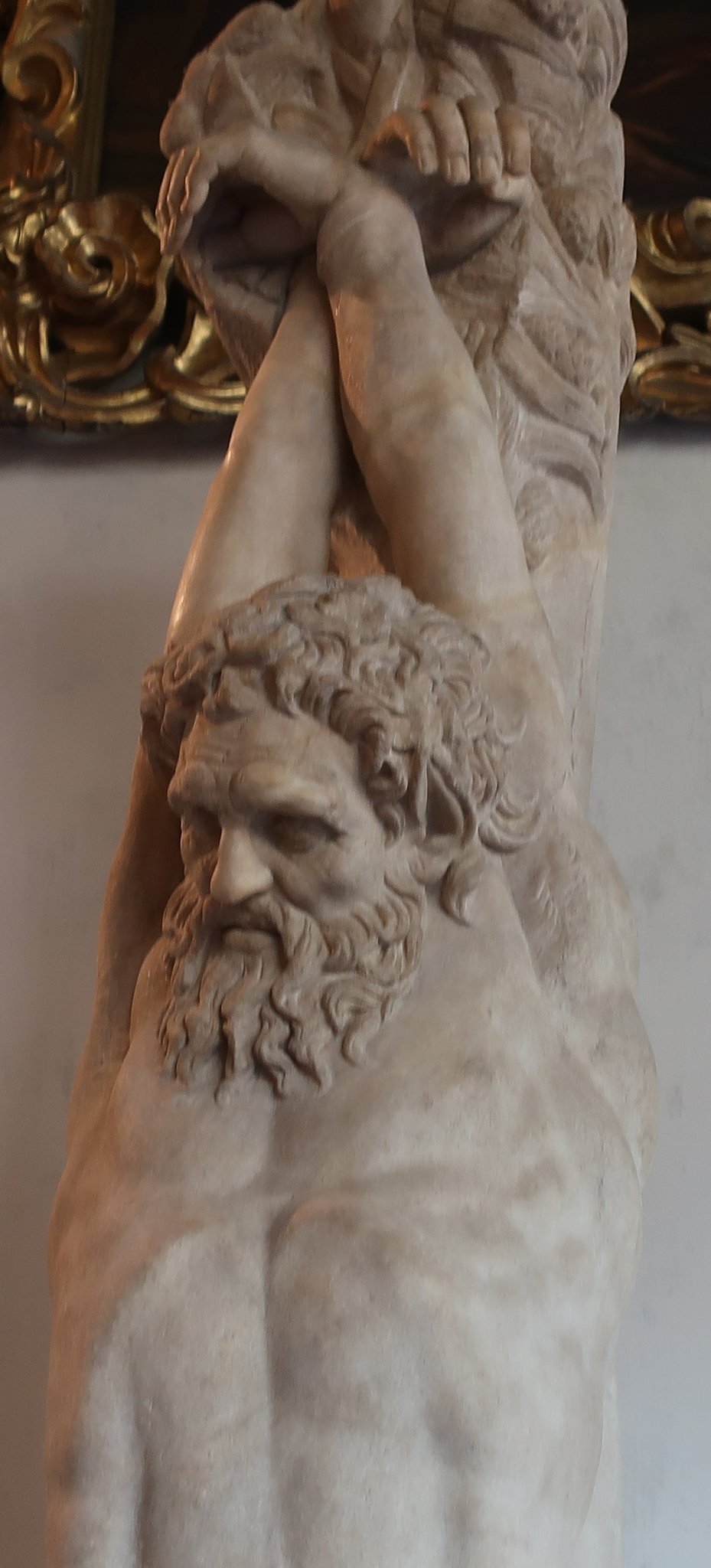 皮を剥がれるマルシュアス像（２世紀） ウッフィツィ美術館