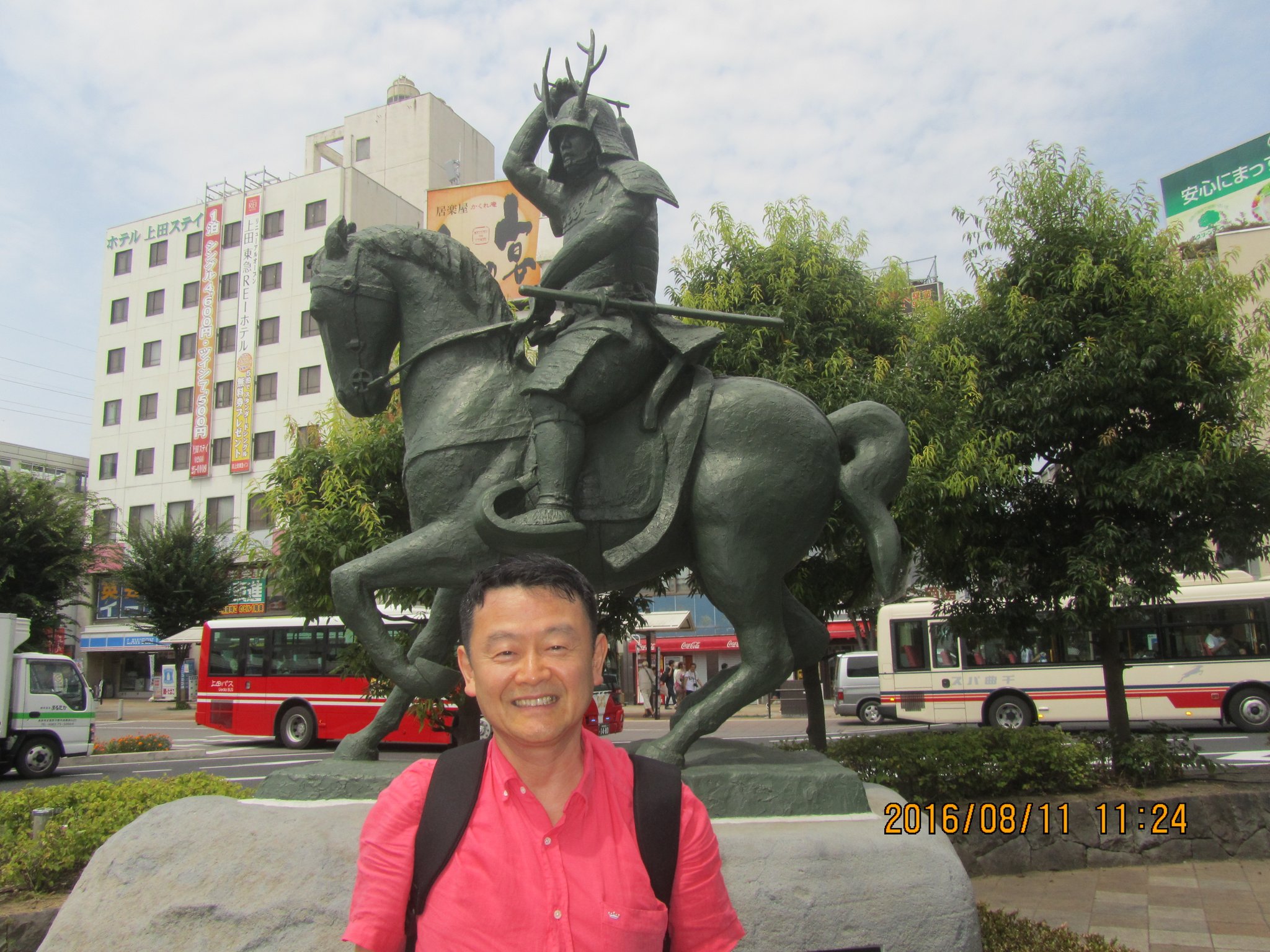 上田駅前の真田（さなだ）幸村（ゆきむら）騎馬像