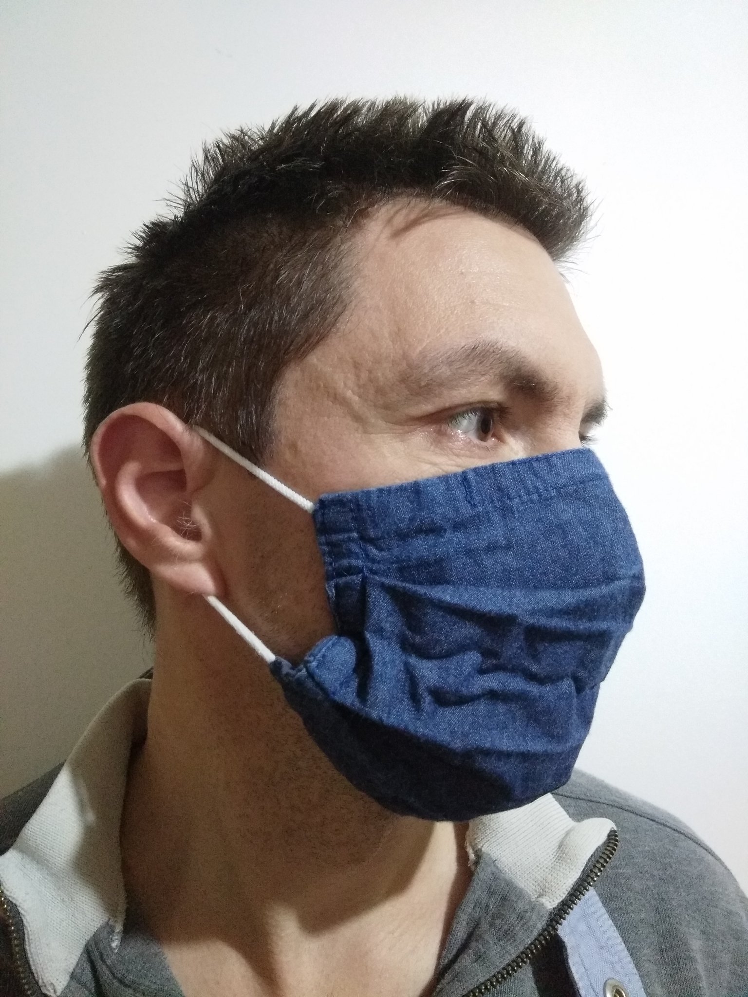 Masque STANDARD ADULTE liens derrière les oreilles