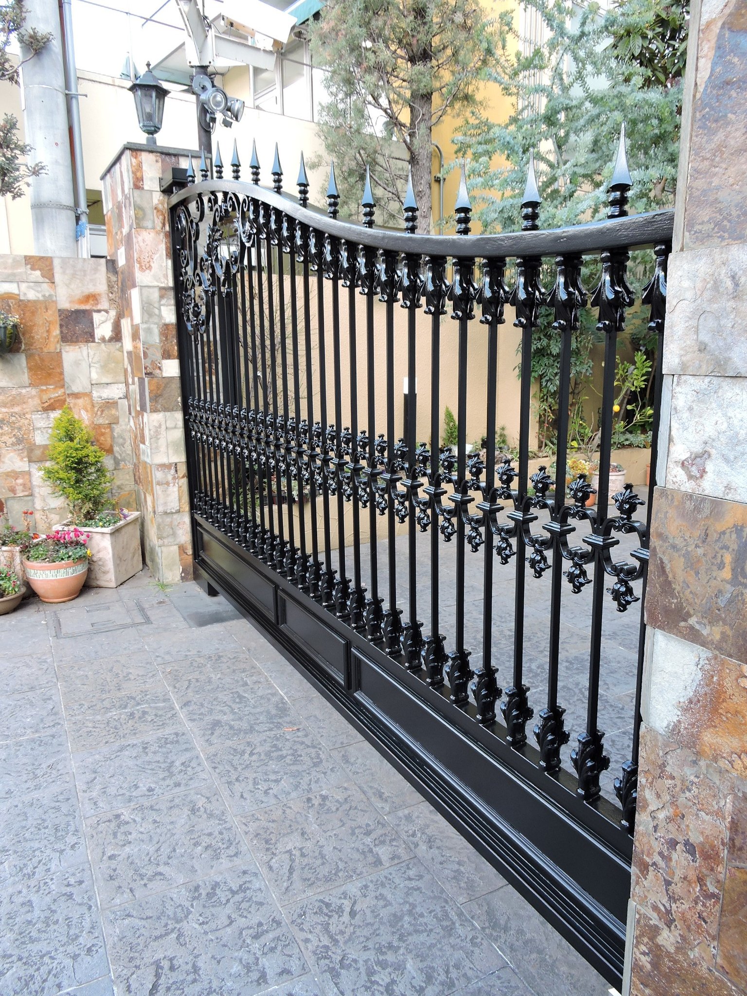 H様邸 門扉 お塗替え