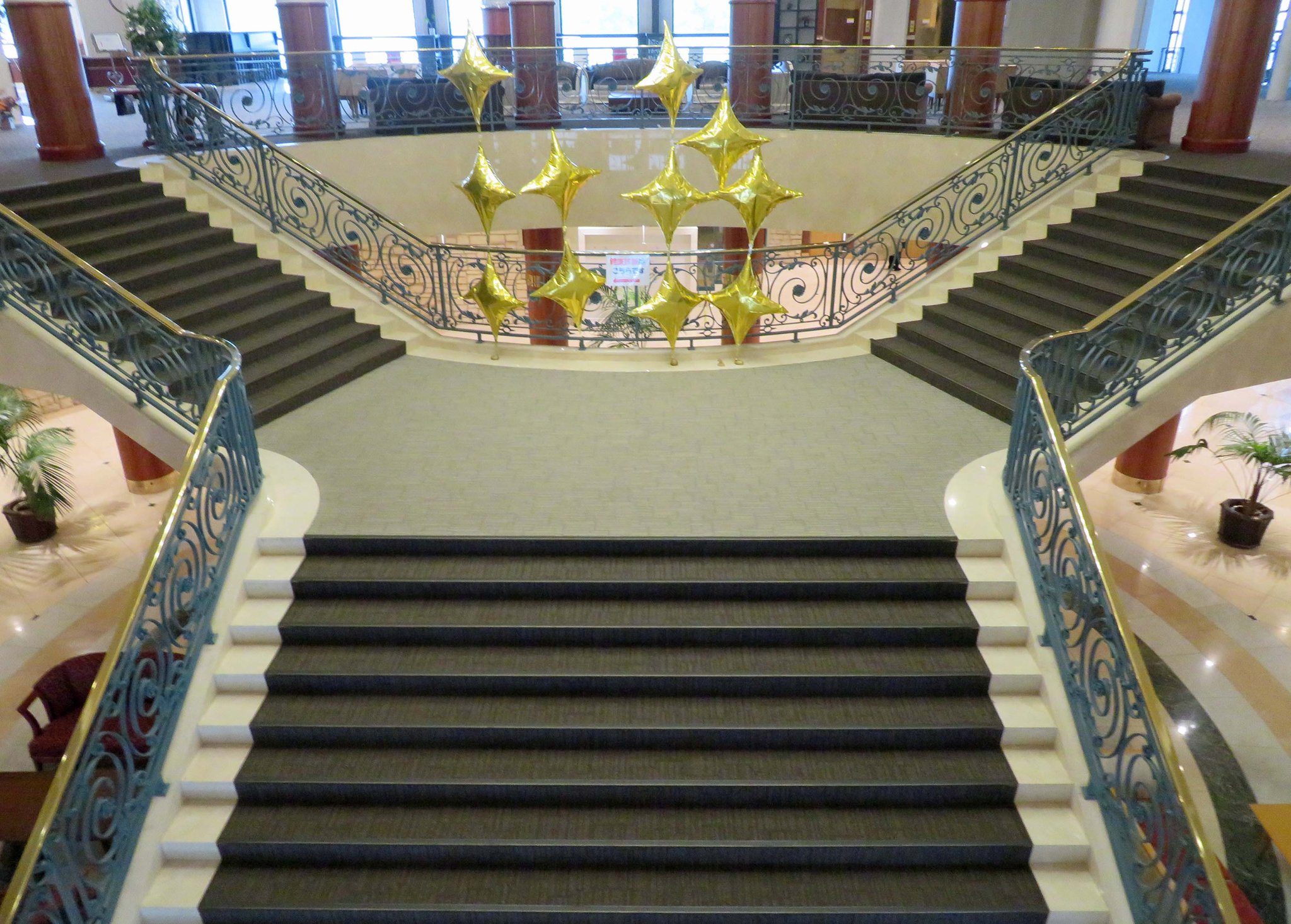 BELL CLASSIC 結婚式場 階段手摺（旭川市）