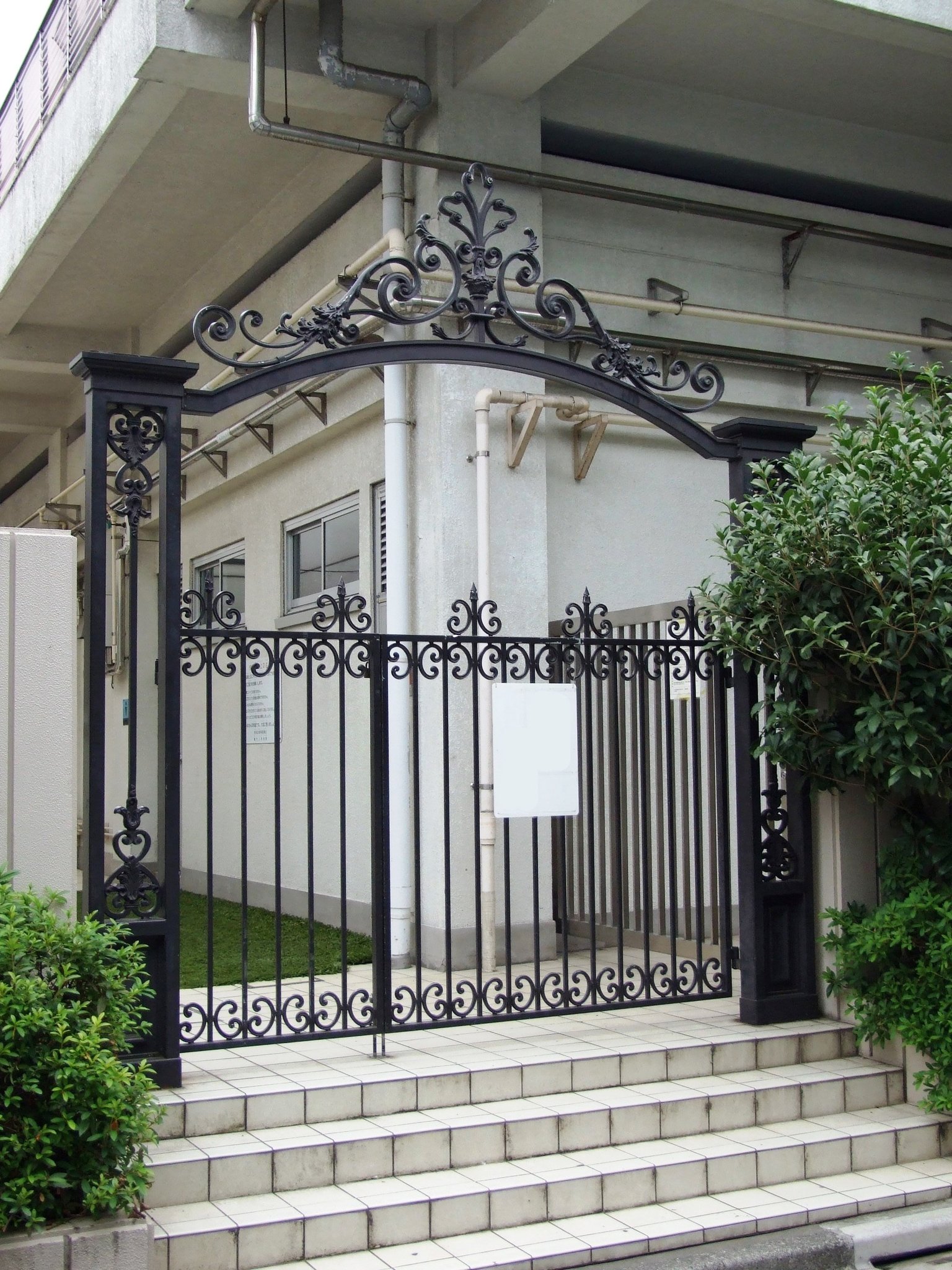 小学校 門扉･アーチ（渋谷区）