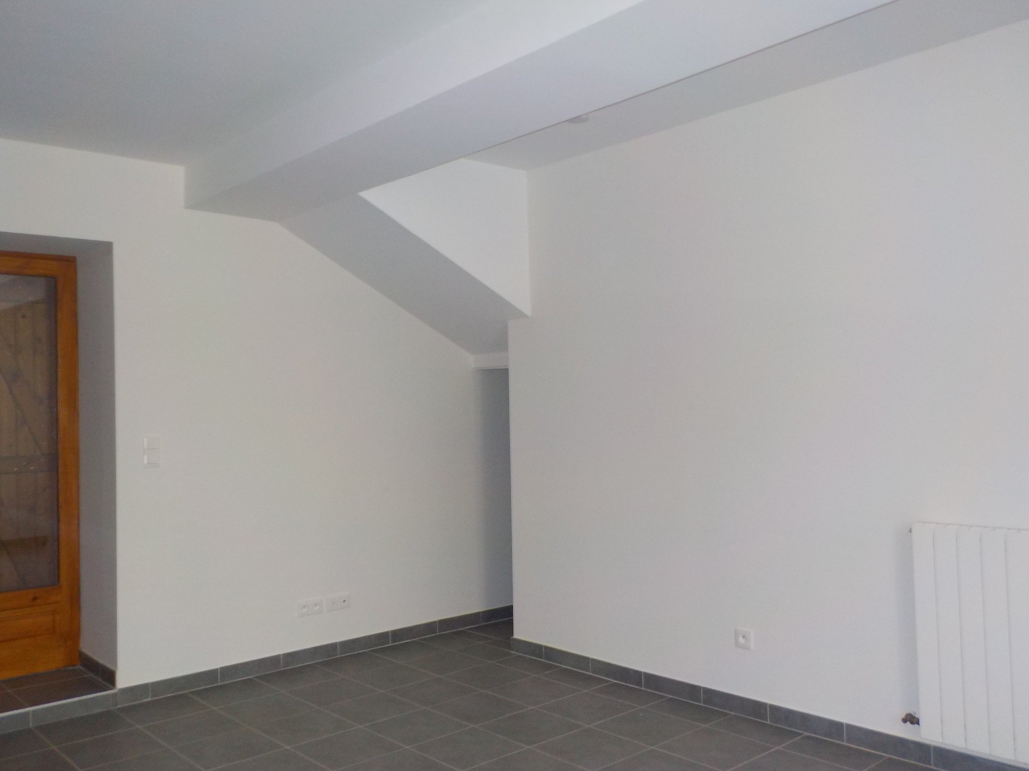 l'ancienne cuisine a été transformée en salon