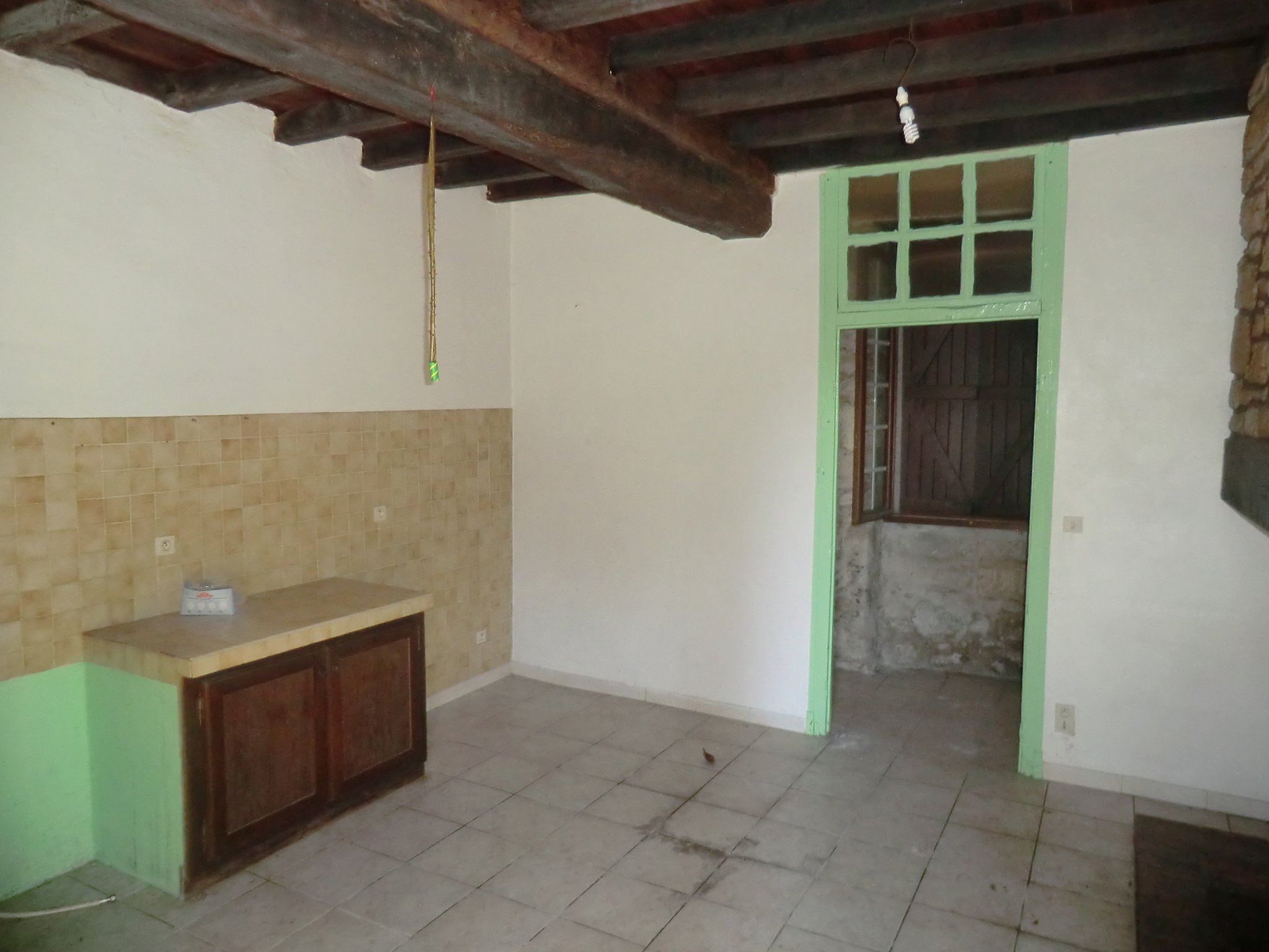 état initial de l'ancienne cuisine (suppression de la cloison en briques)