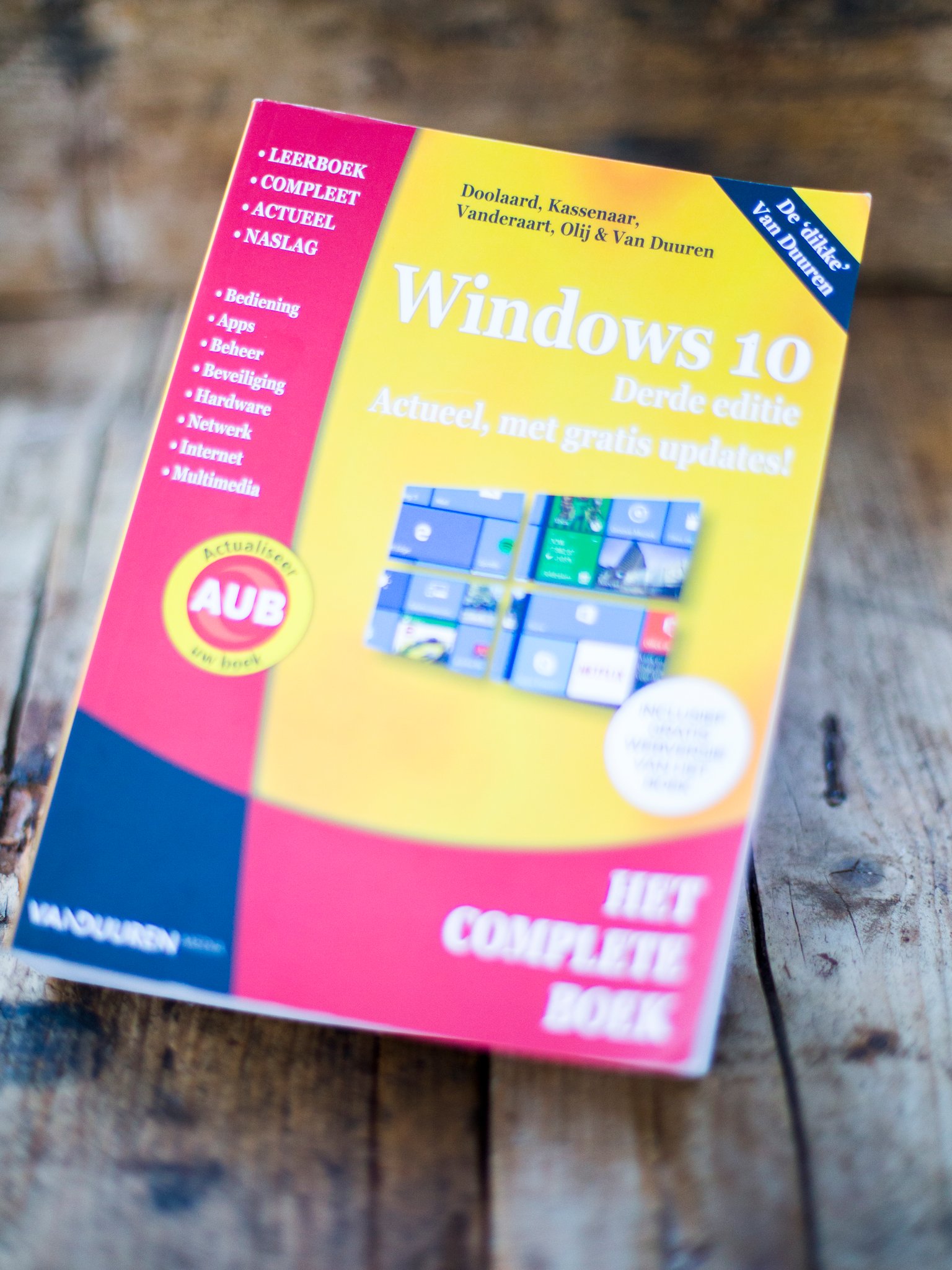 Windows 10 boek - Aangeboden door Boek & Buro