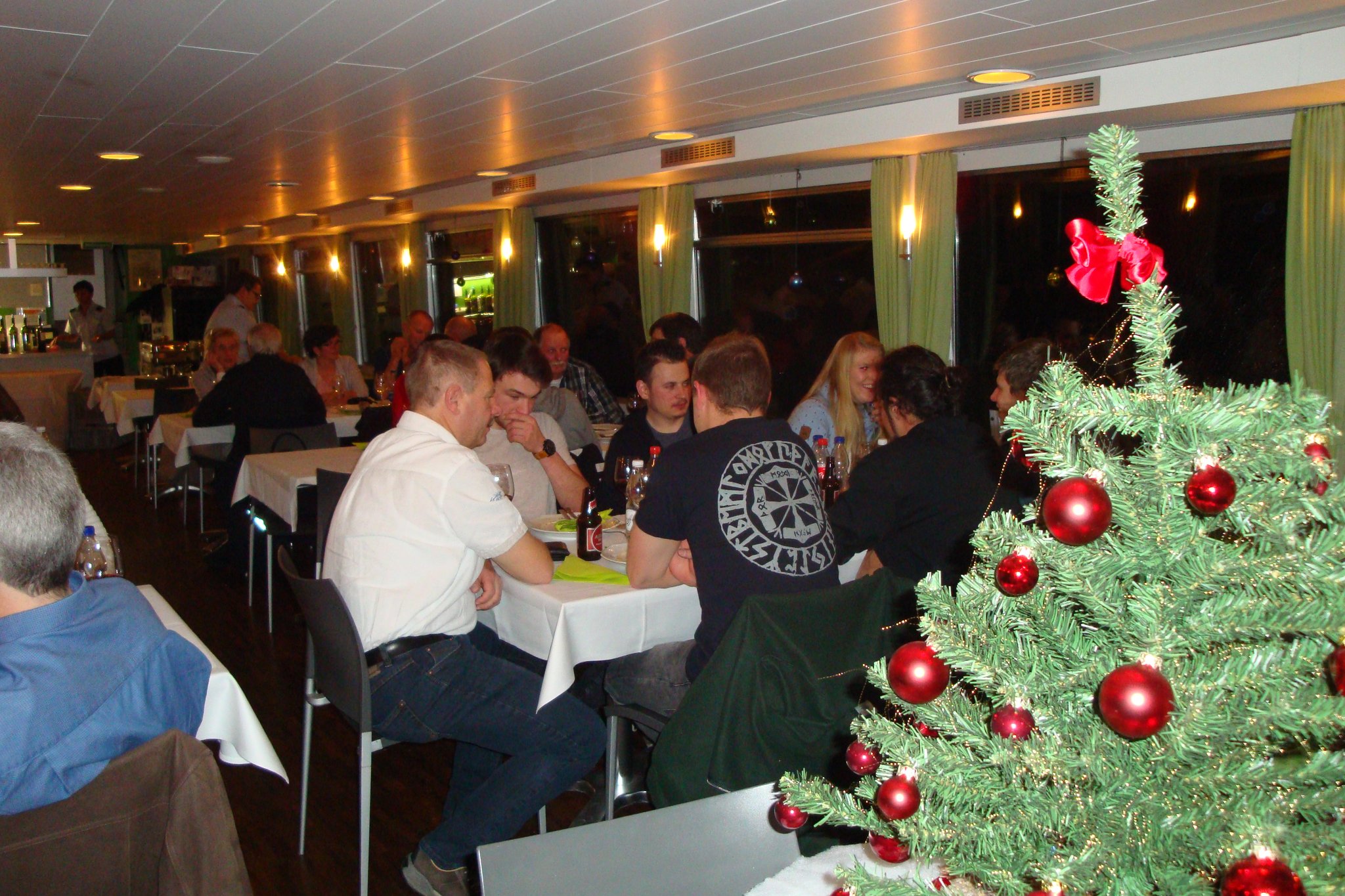 Während auf die Nachspeise gewartet wird ...