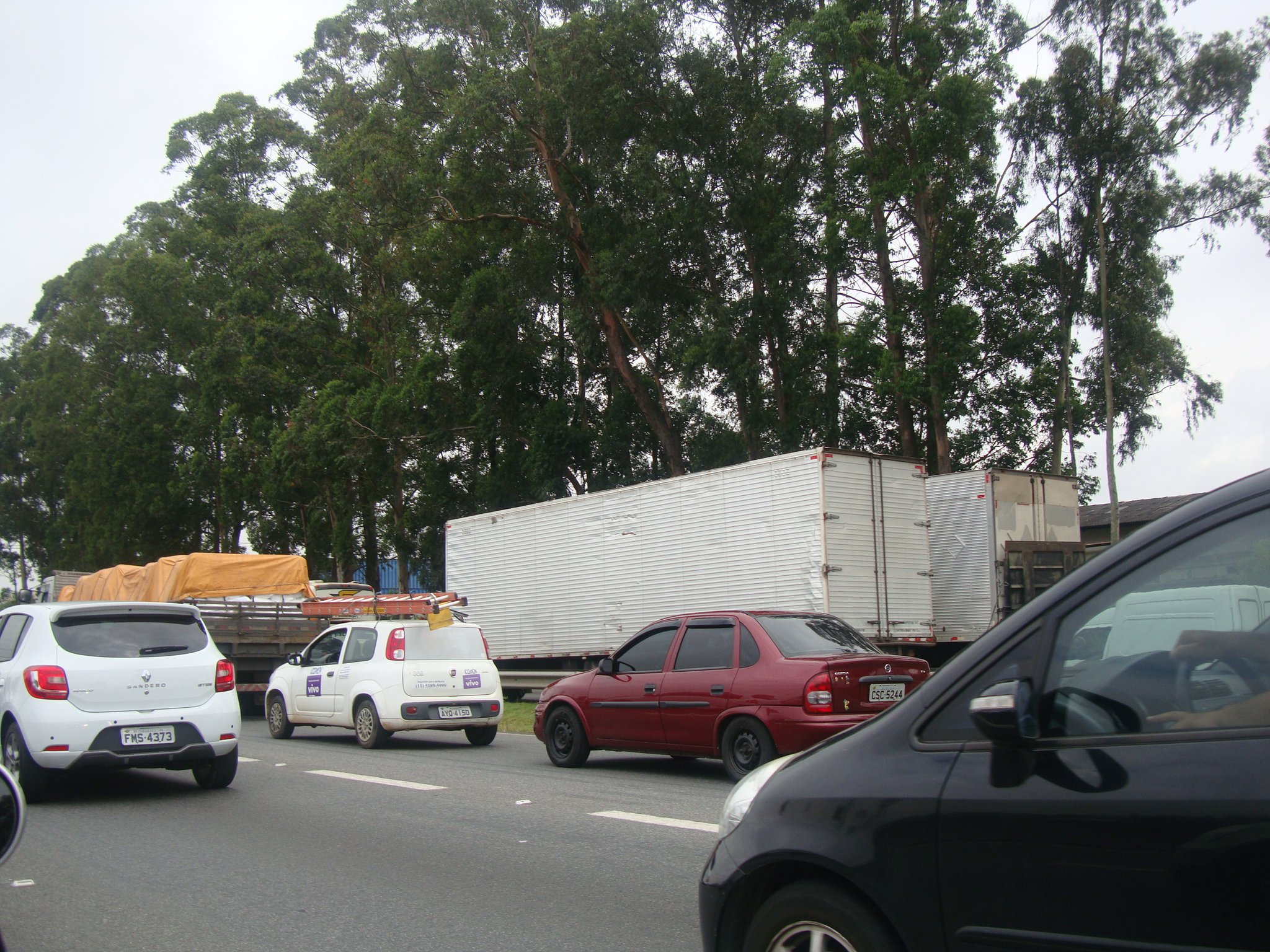 サンパウロを出発。運転が荒いので要注意です！