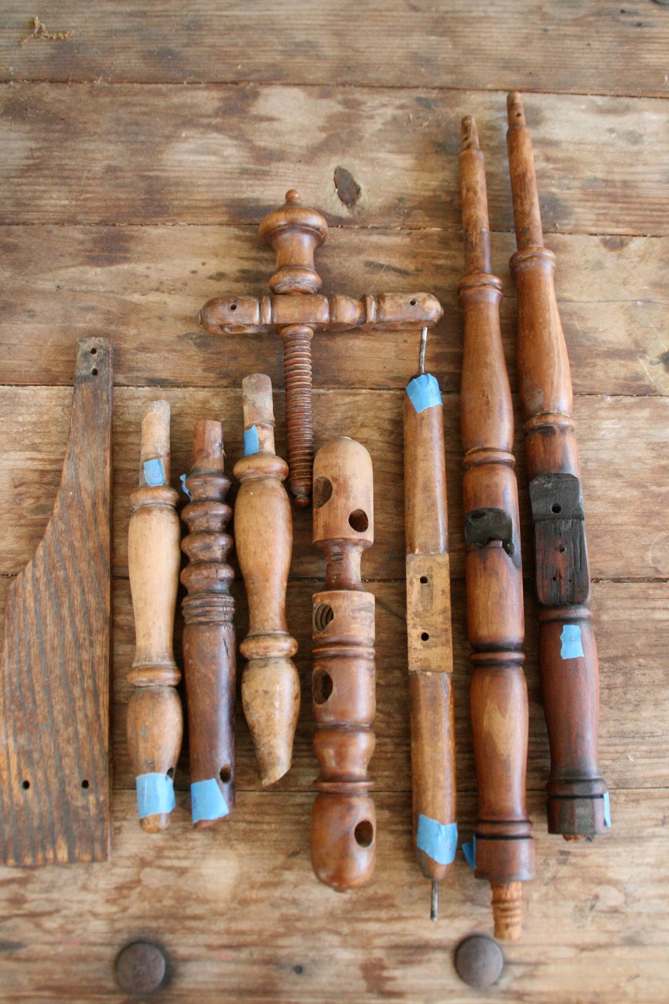 ▲購入時、ボロボロだった紡ぎ車。