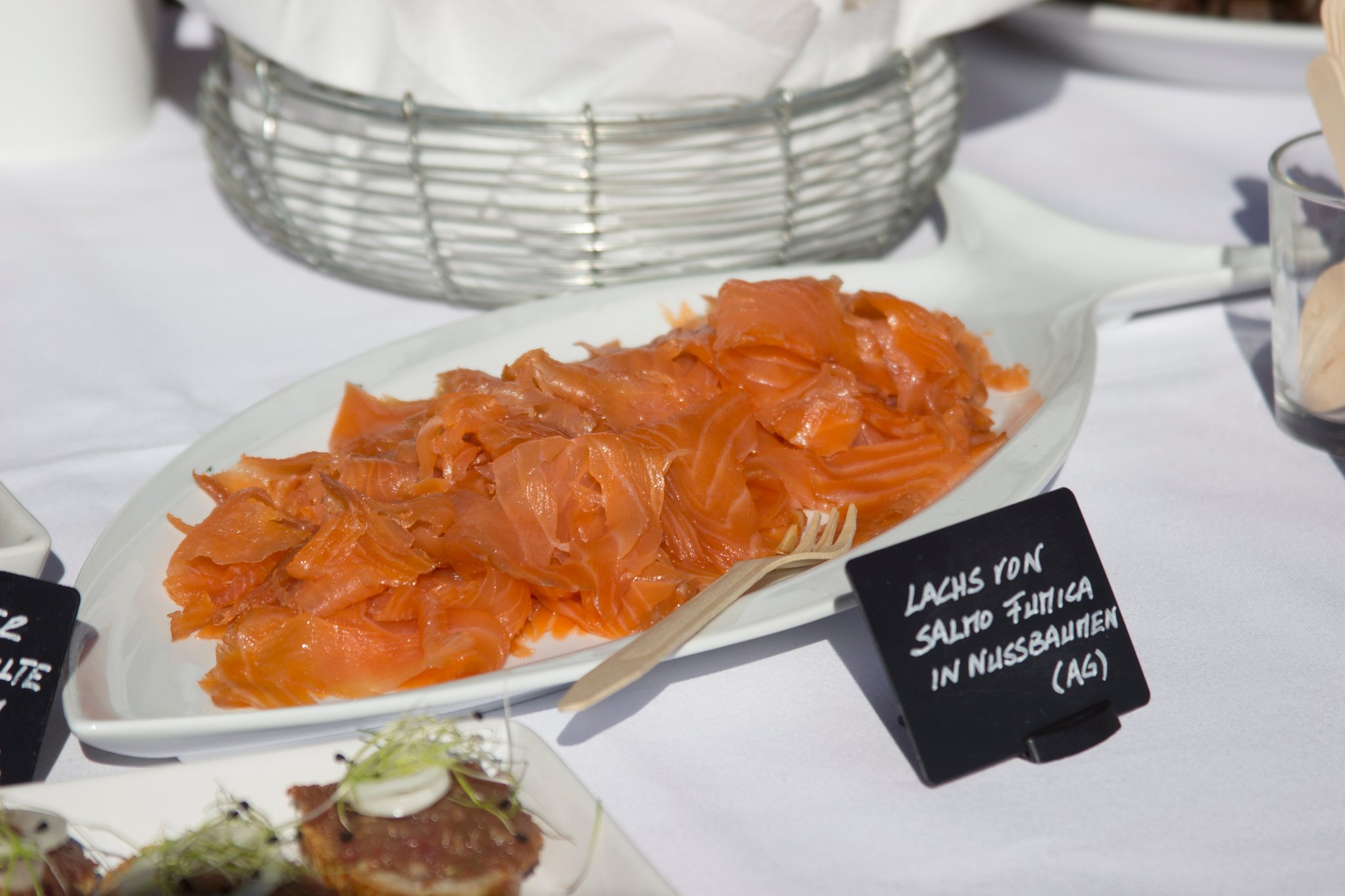 Lachs von Salmo Fumica aus Nussbäumen