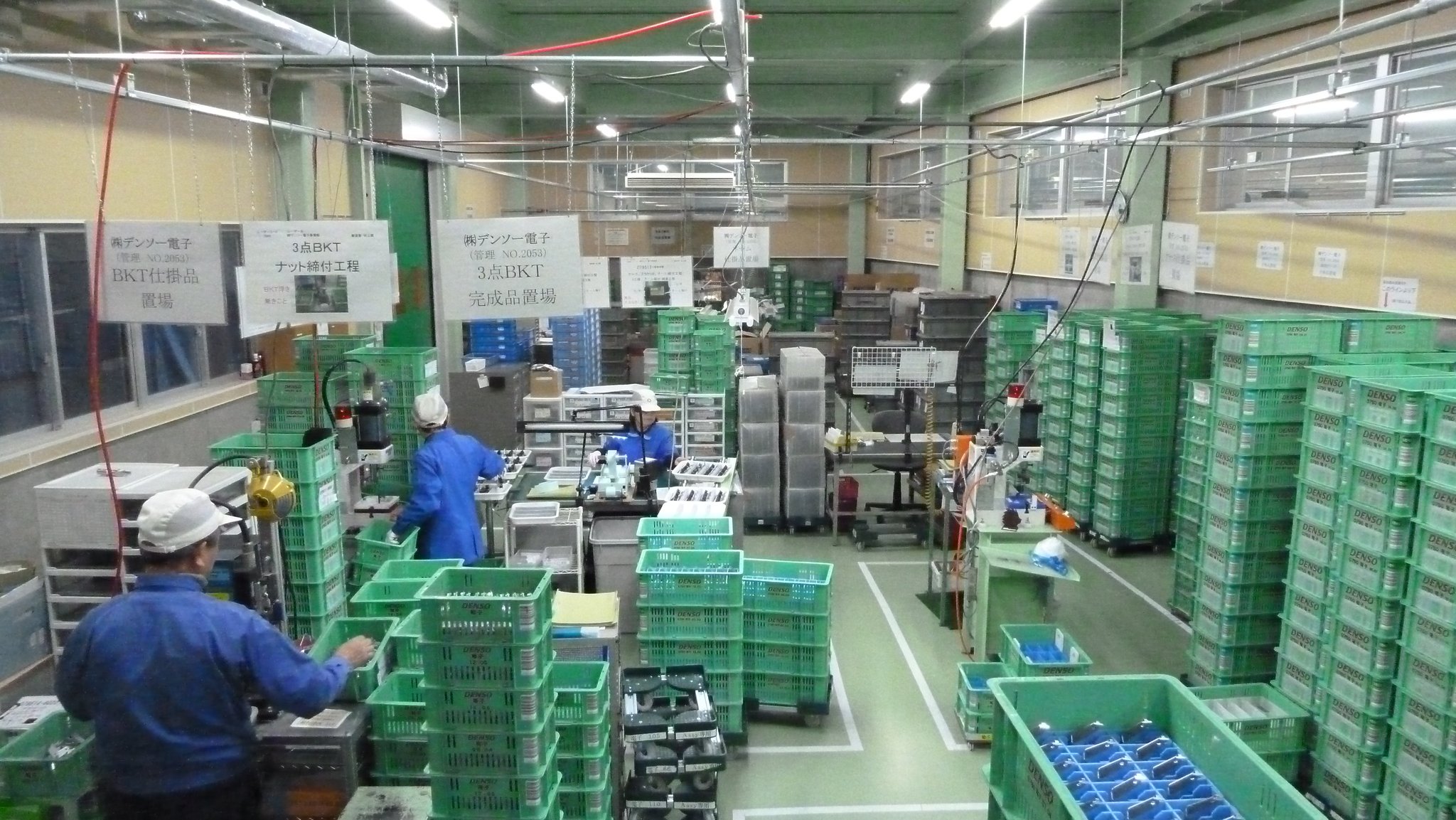 第四工場１F　アッセンブリ工程及び仕上検査工程