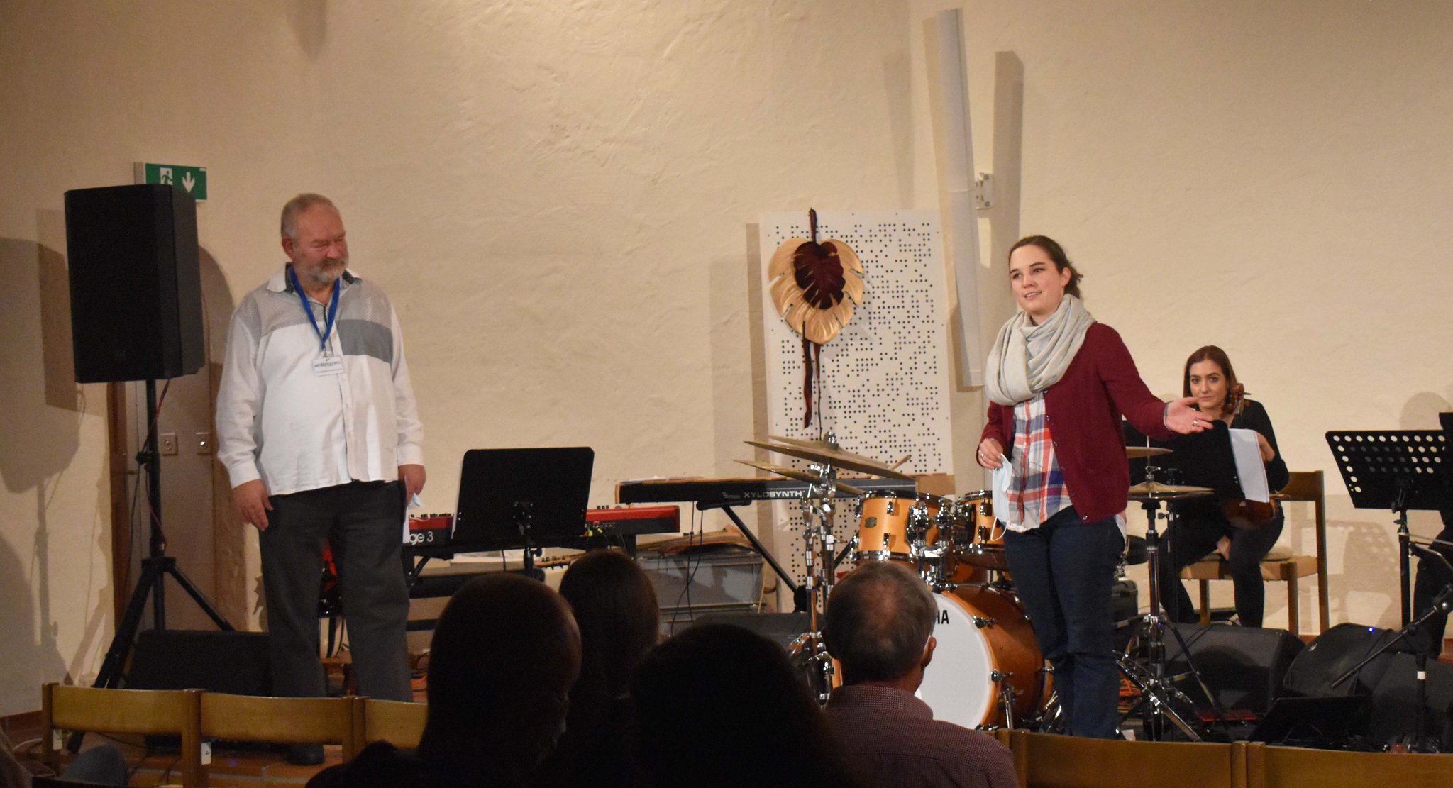 Gemeinderätin Anna Zeilstra überbringt gute Wünsche zum 100-Jahr-Jubiläum