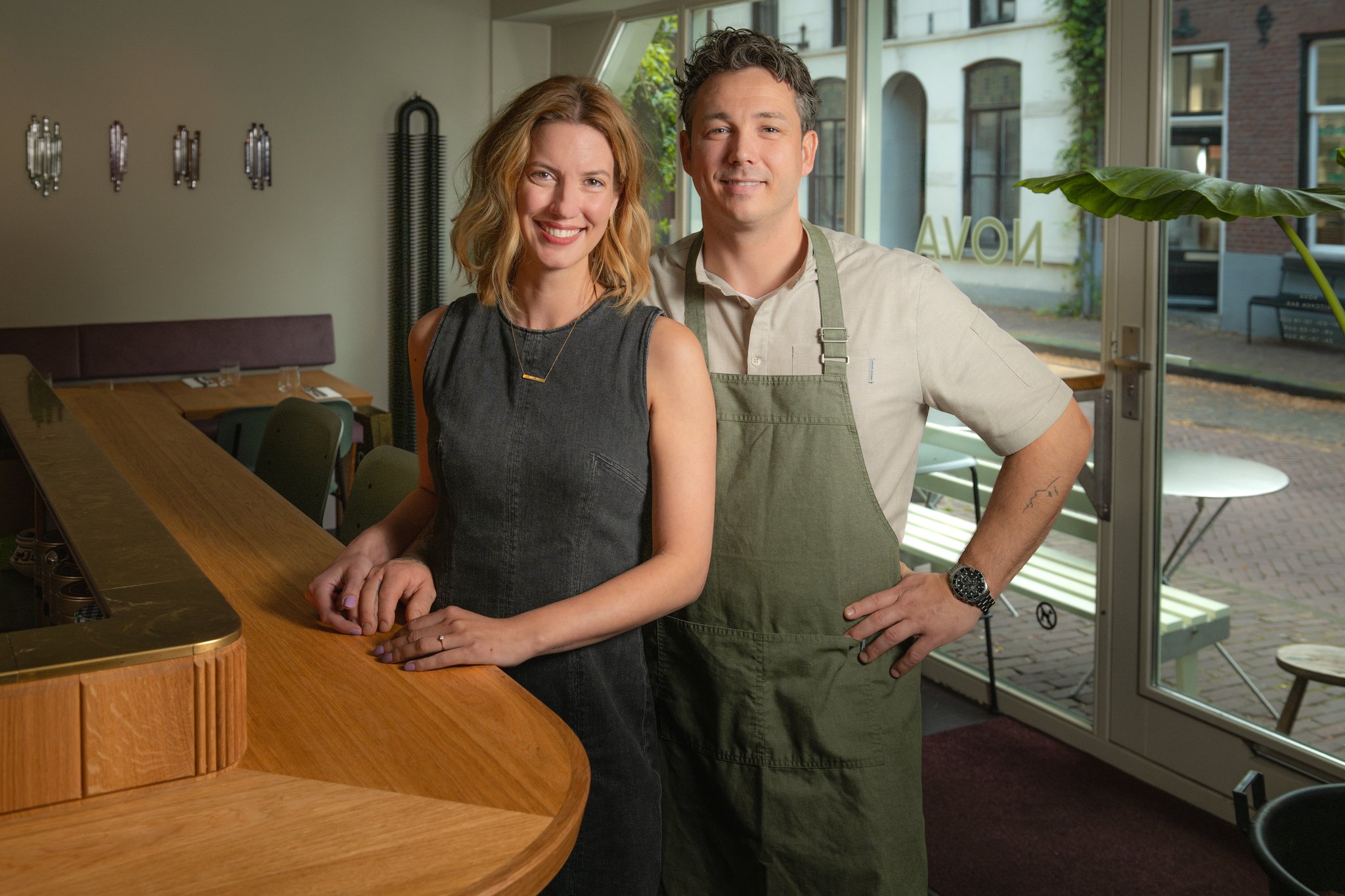 Portret van Maaike en Martien van NOVA Kitchen & Bar in Eindhoven door Jordy Leenders van Axis Studio Eindhoven.