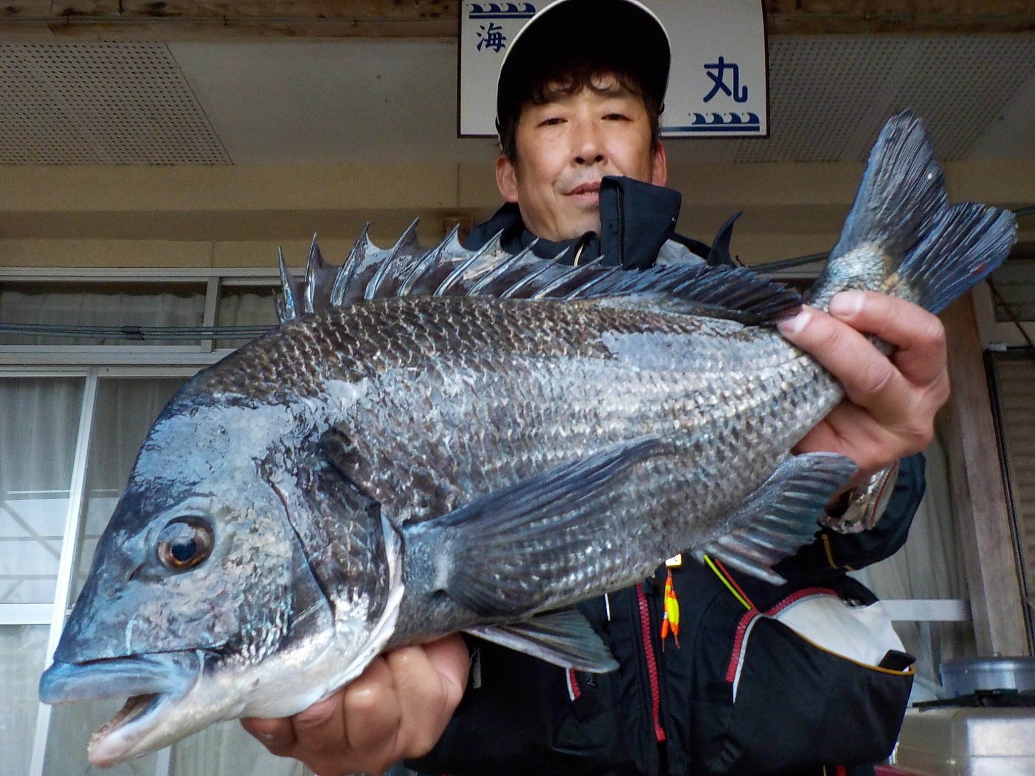 ３月５日　磯釣りで野口さん　ガバチヌ５１．４㎝を頭に５匹
