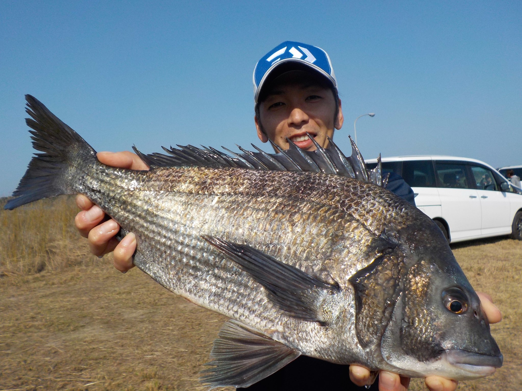 ３月１１日　磯釣りで松下さん　ガバチヌ５１．５㎝