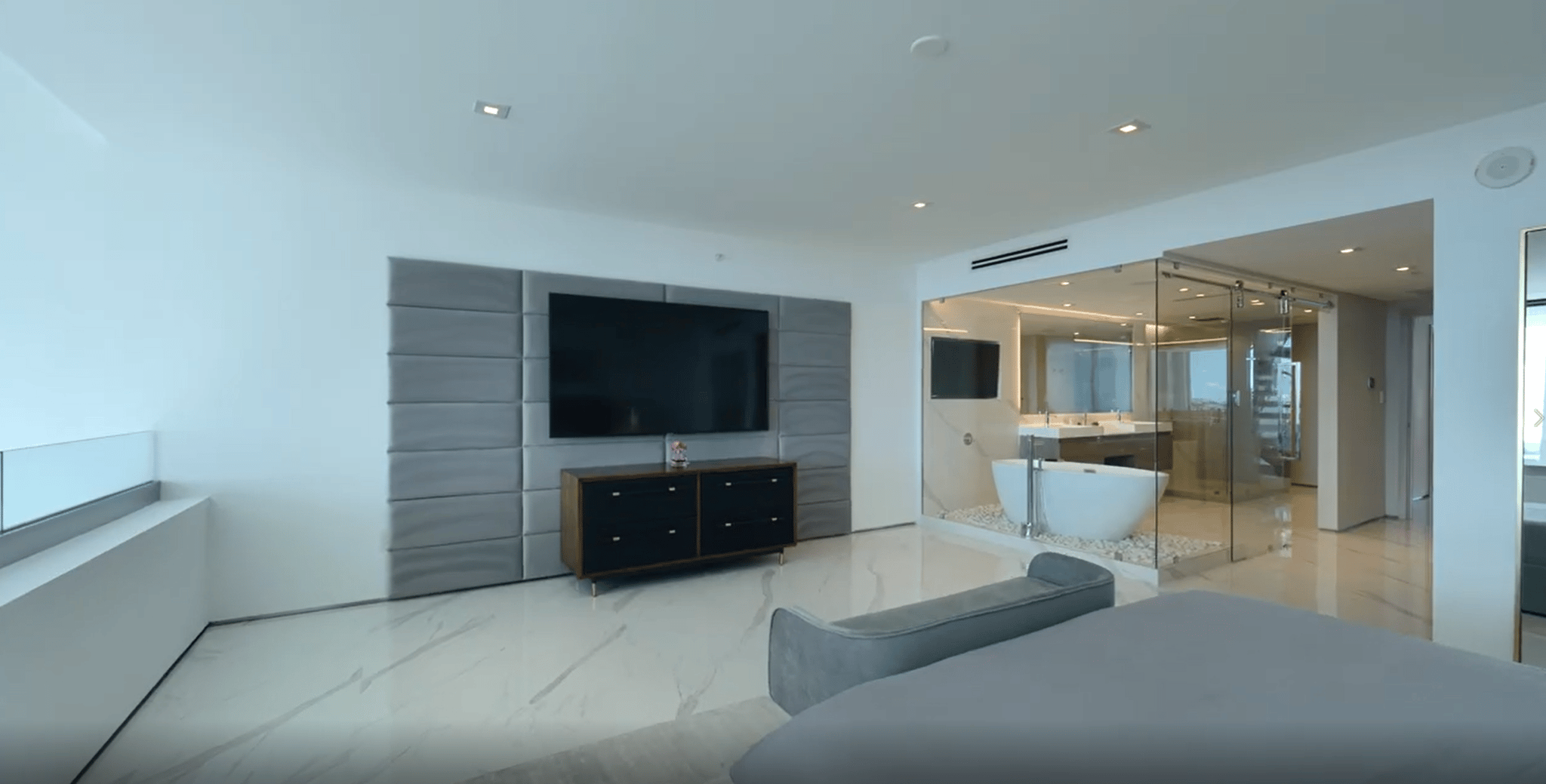 Abreu Luxury Homes and Condos