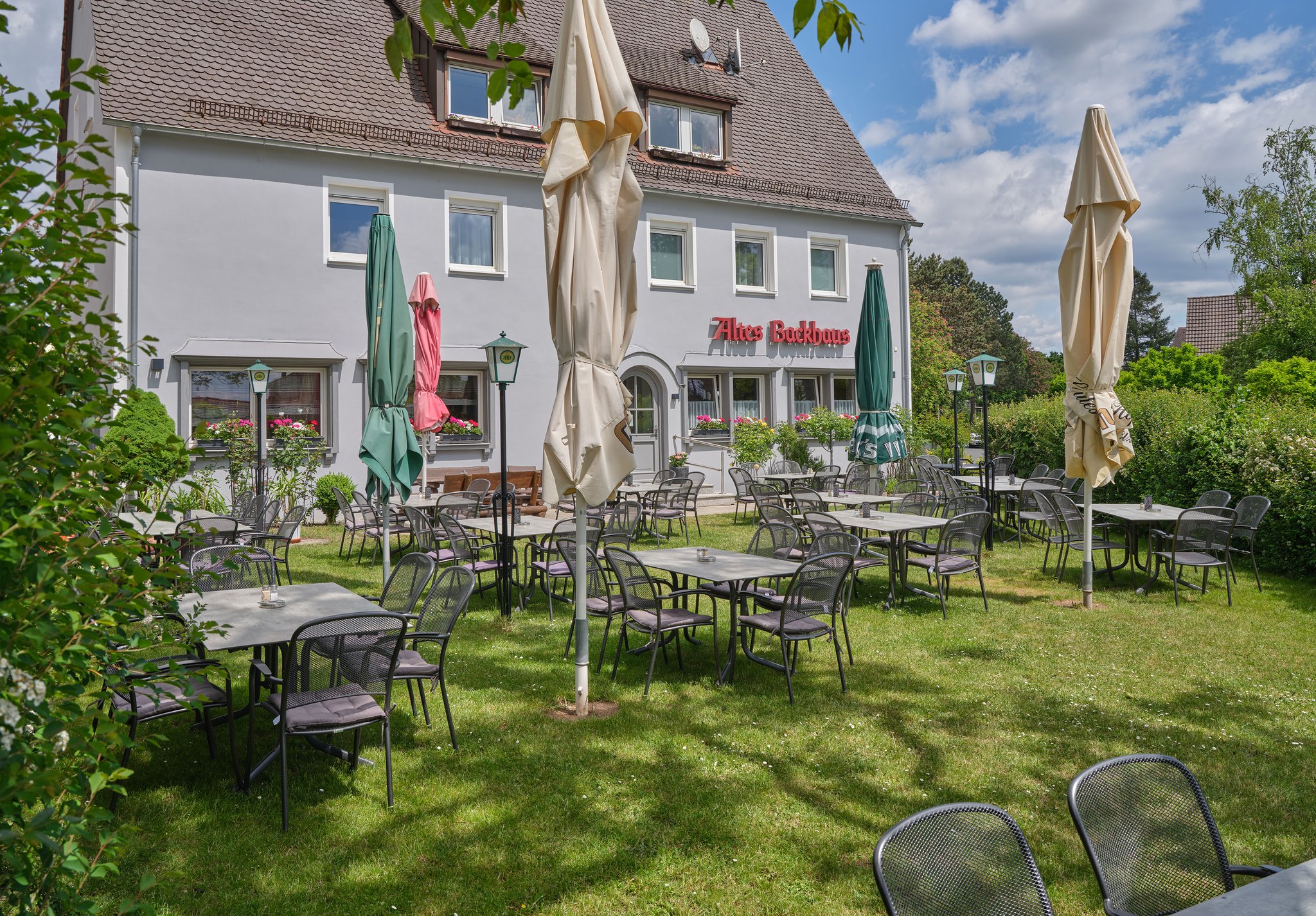 Unser Biergarten läd zum verweilen ein