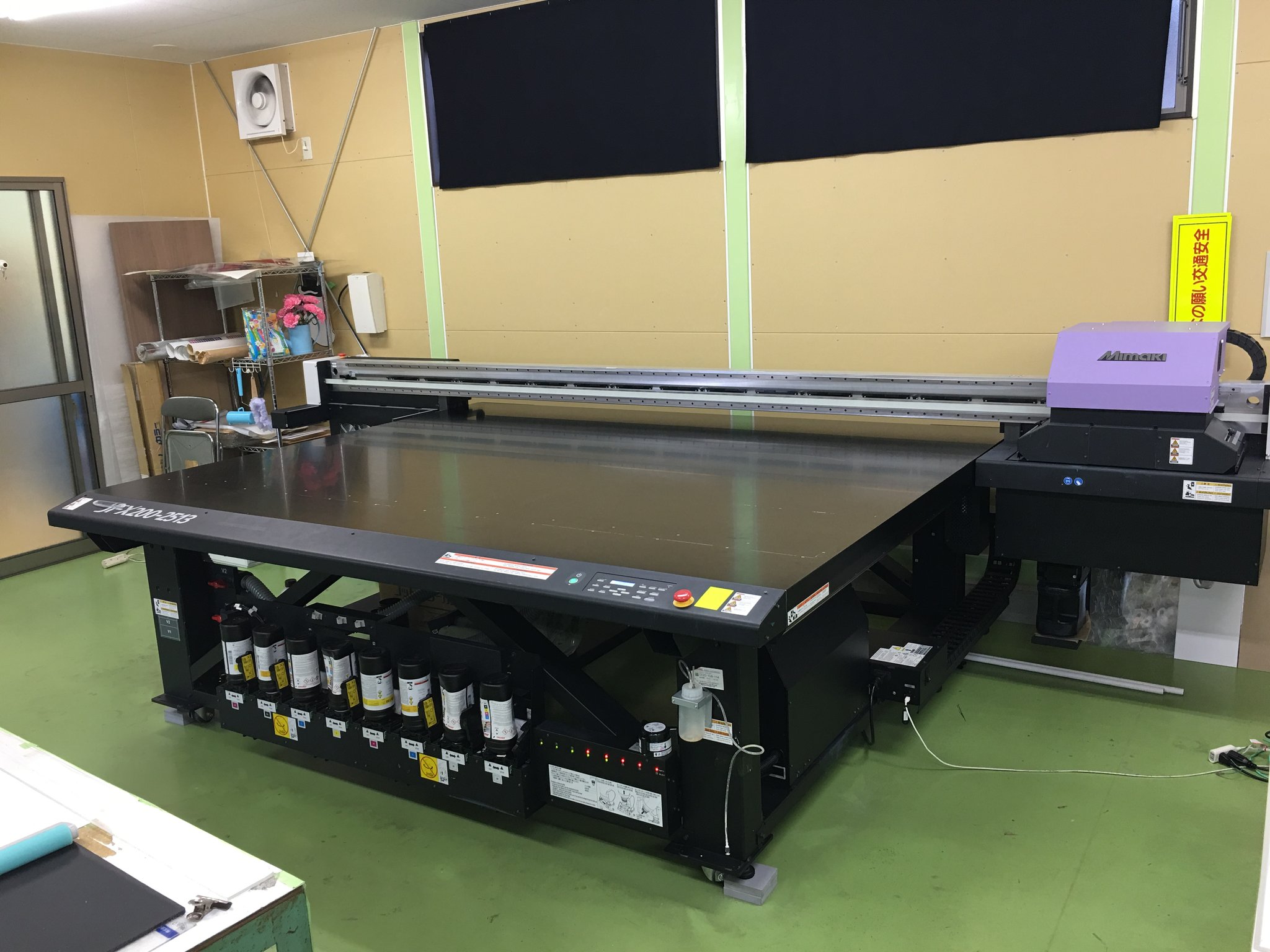 大型UVプリンター（フラットベット）