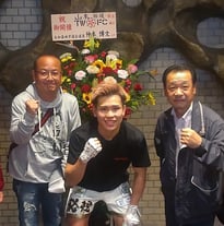 2025.11.9　TWOFC 2RKO勝利　（左)木村葛城市議会議員(右)仲本大和高田市議会議員