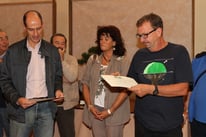 Imre Nagy - Associazione Arte e Cultura Bergamo Bonsai con l'attestato di merito