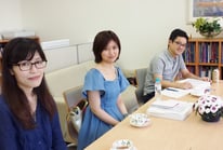 全員が博士課程在籍中や博士課程修了者。それぞれが将来のため共に学ぶ