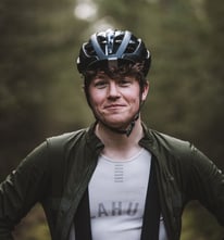 Erwin Sikkens ist ein niederländischer Radfahrer, der seit vielen Jahren Radsportfans auf seine Abenteuer mitnimmt.