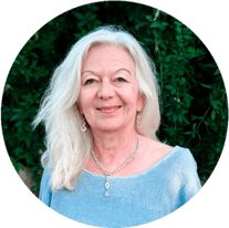 Die eigene Kraft - Coaching und Trivolution - Porträtfoto Helene Basler Springford