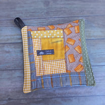 maniques, couvre plats, éponges...