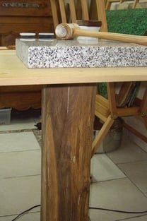 Table pour le repoussage