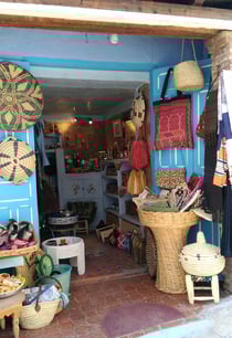 モロッコ青い街シャウンの可愛いshop。モロッコ在住日本人Mikaのブログ