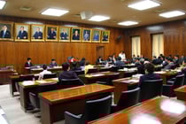 青少年問題に関する特別委員会にて質疑