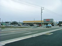 ※近日オープンした福井市石盛町での大型食品スーパーは敷地3500坪近隣の住宅団地には便利なエリアとなっています。