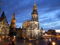 Dresden - Hofkirche und Semperoper im Abendlicht
