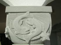 Sternzeichen Fische Bollinger Sandstein Steinbildhauer Paul Widmer
