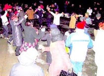 La sardane dansée au cap de Creus le jour de l'AN