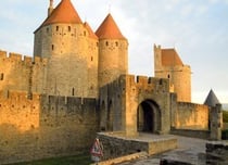 Porte Narbonnaise, der Haupteingang