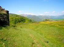 vue sur la montagne ariégeoise depuis l'église de Lujat au-dessus d'Ornolac à 1000m d'altitude