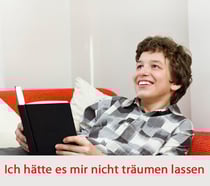 Symbolbild: Junge liest