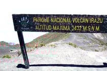 Auf dem Gipfel des Vulkans Irazu