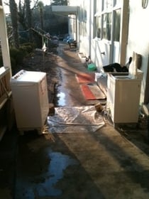 避難所では洗濯機がフル回転