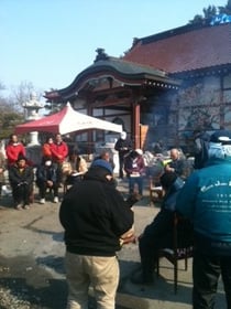 洞源院で行われた朝ミーティング