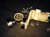 Das gebrochene Pulli ist unten links