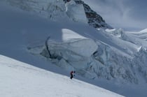 Mitten durch die Gletscherabbrüche