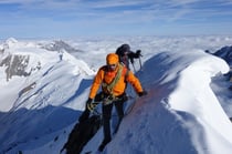 Gipfelwächte auf dem Finsteraarhorn