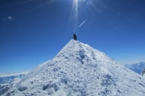 Mit Skis auf den höchsten Punkt der Alpen
